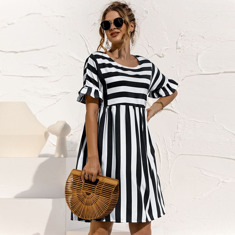Elegancia Vertical Stripe Maxi Dress for Effortless Style