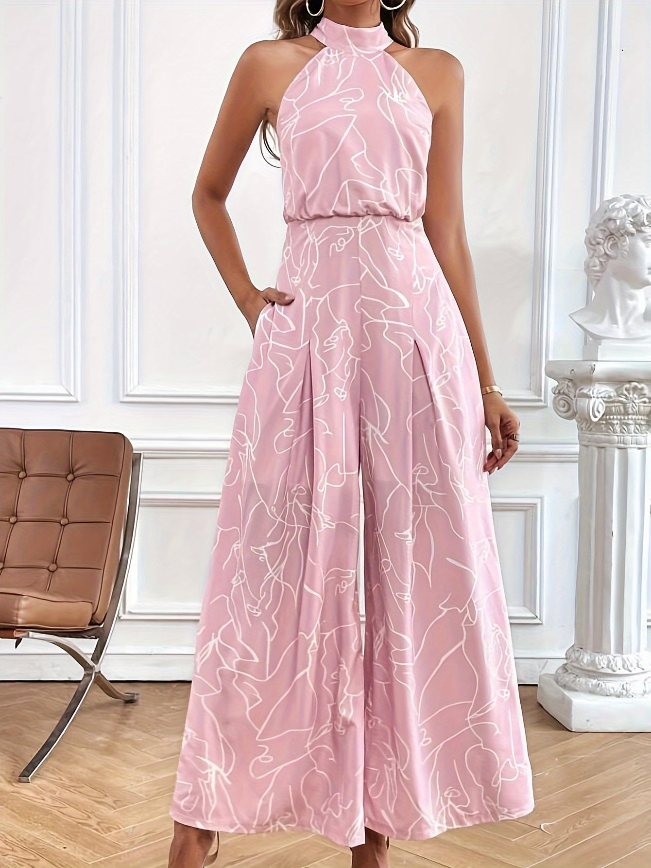 VeraStyle Artistic Halter-Neck Maxi Dress in Light Fabric